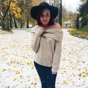 Off the Shoulder sweater